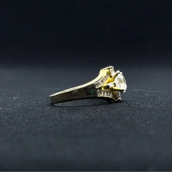 WEDDING RING - Picture 3 of 4